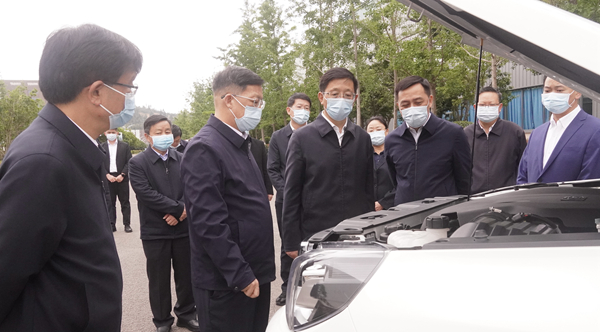 云南省委副书记、省长王予波带队到 尊龙集团动力开展调研